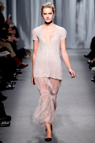 Look 44
